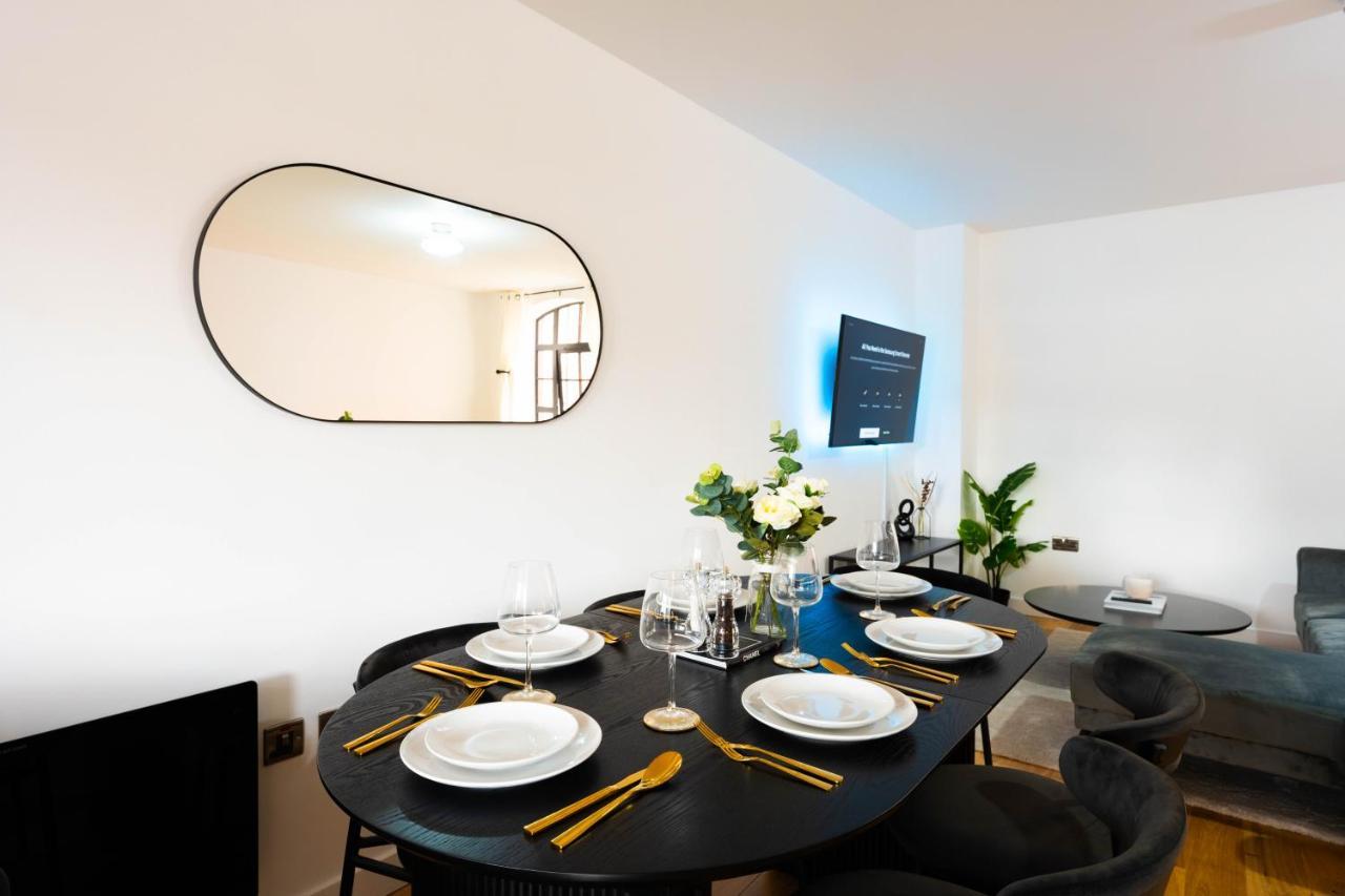 Stunning Townhouse With Pool Table Villa Birmingham Ngoại thất bức ảnh